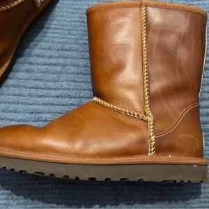 ✨ UGG Classic Short Leather Boots – Chestnut | Women’s 7 ✨